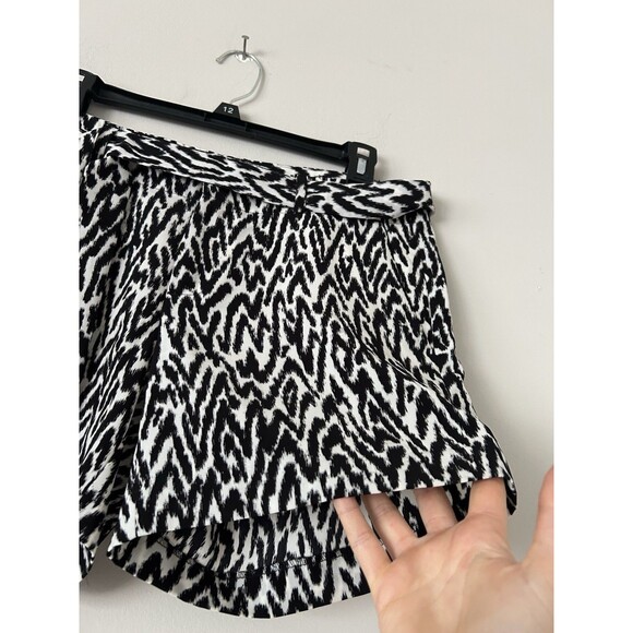 Banana Republic Heritage Animal Print Belted Shorts Size 2 Summer Vacation - Picture 4 of 13